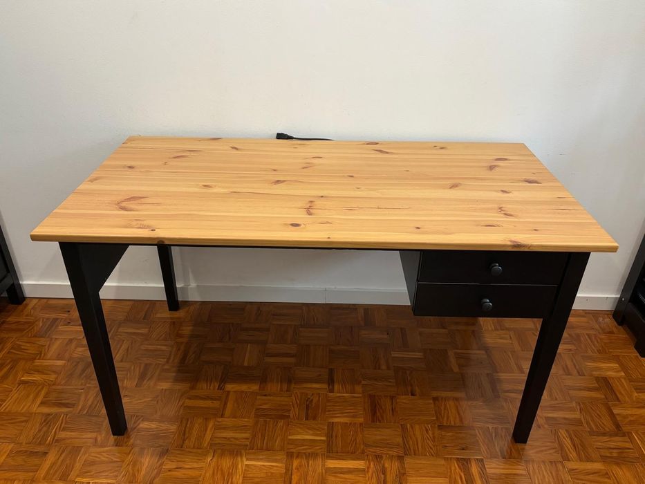 Secretária Arkelstorp preta IKEA