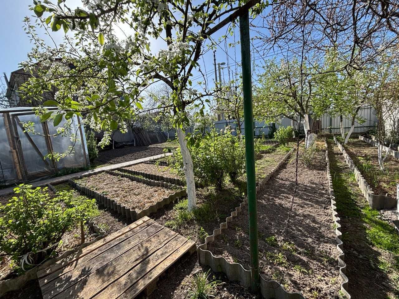 Продам ділянку під забудову, Масив, Бровари.