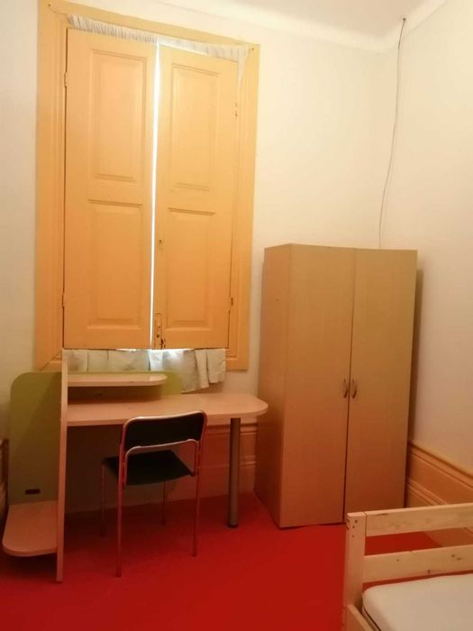 Quarto individual tudo incluído alugar, aluguer, arrendar, contrato.