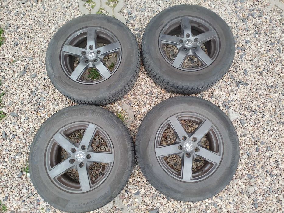 Alufelgi MSW 16" z oponami zimowymi oraz czujniki ciśnienia