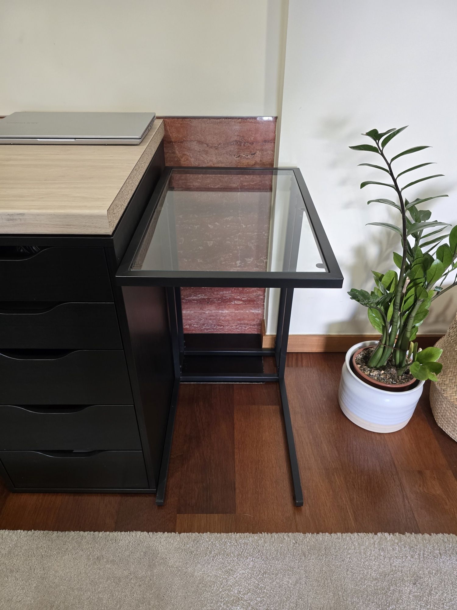 Mesa de apoio para computador portátil ikea