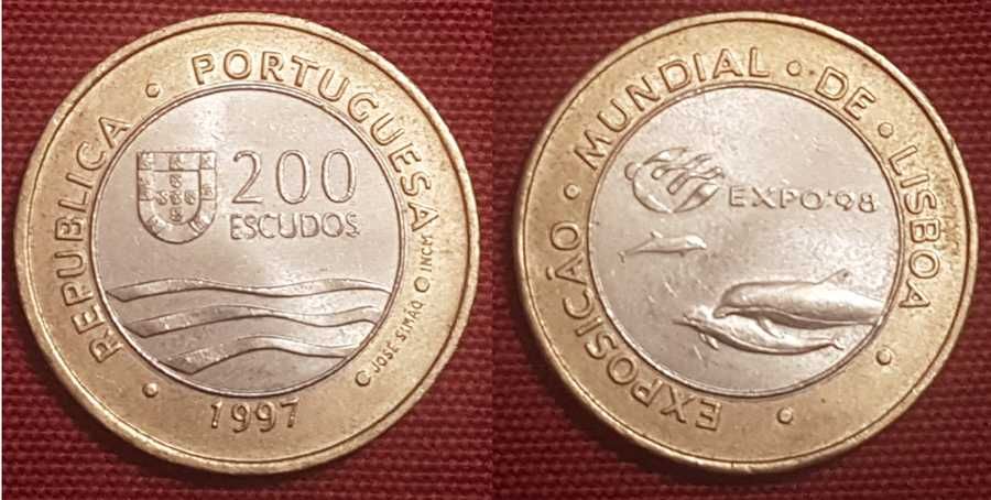 Moedas antigas de duzentos escudos