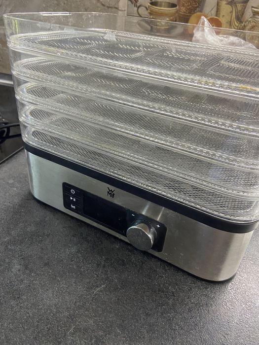 Сушарка для овочів та фруктів,мʼясних та рибних продуктів