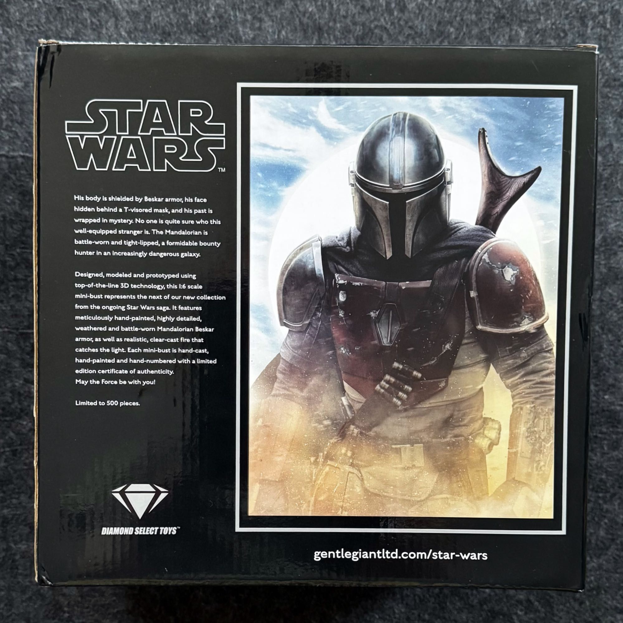 Gentle Giant Mandalorian Beskar Pauldron 1:6 Scale Exclusive 2020