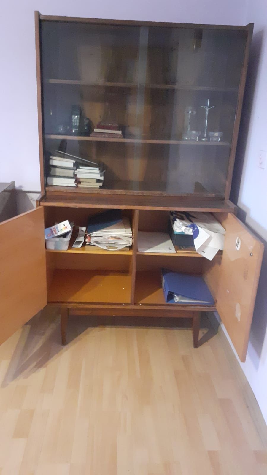 Zestaw mebli do salonu.