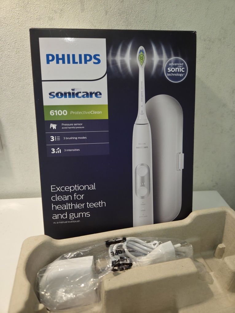 Электрическая зубная щетка Philips Sonicare ProtectiveClean 6100