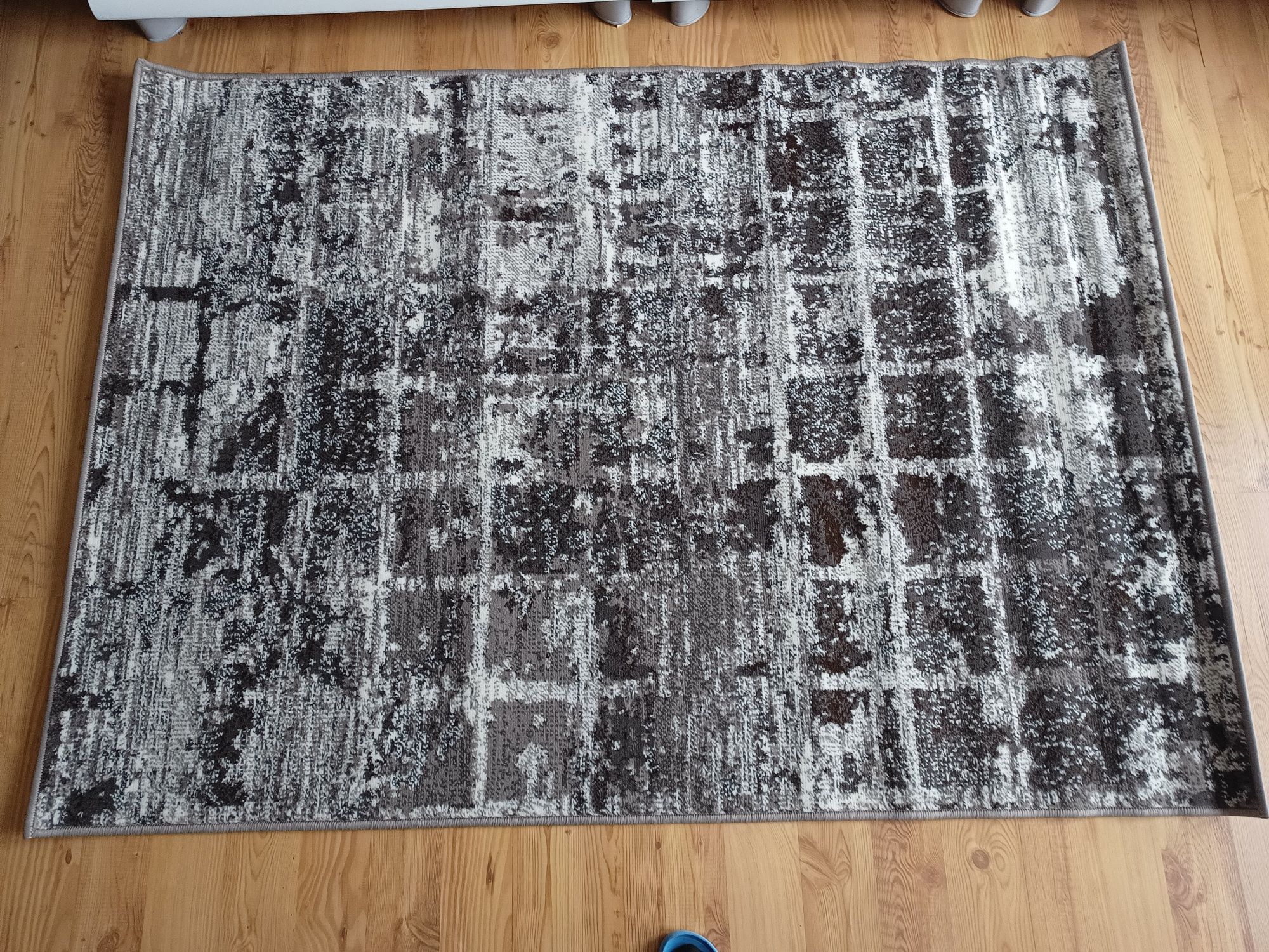 Dywan o wymiarach 120x170