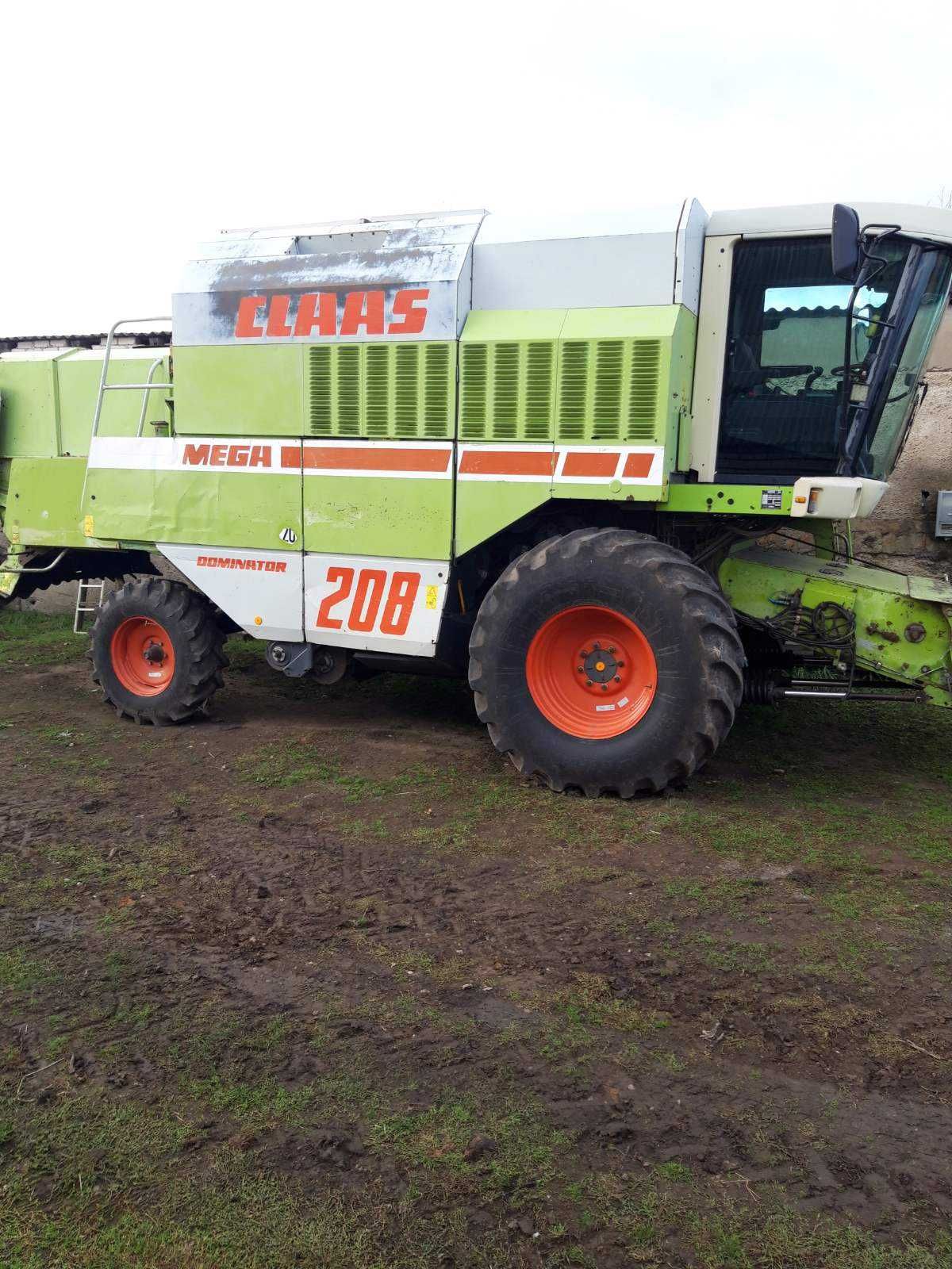 Комбайн зернозбиральний Claas Mega 208