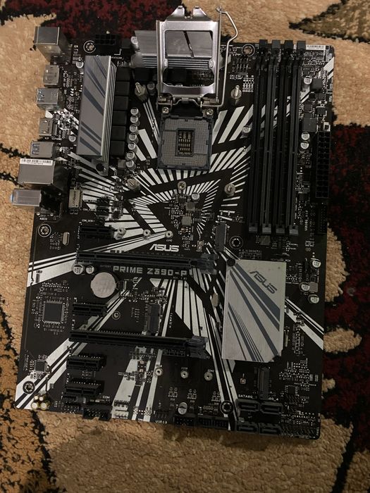 Продається комплект материнської плати, процесора, башні, озу