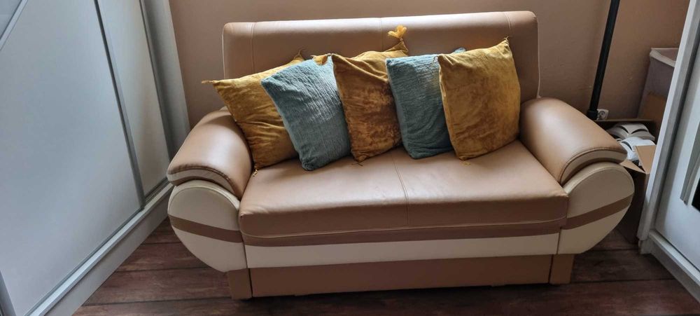 Sofa  dwuosobowa rozkladana