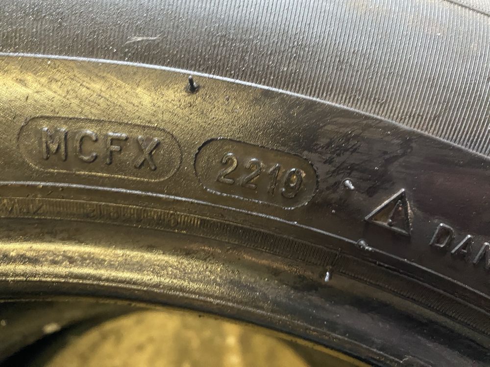 Резина MICHELIN 235/55 R17 4 шт комплект літо