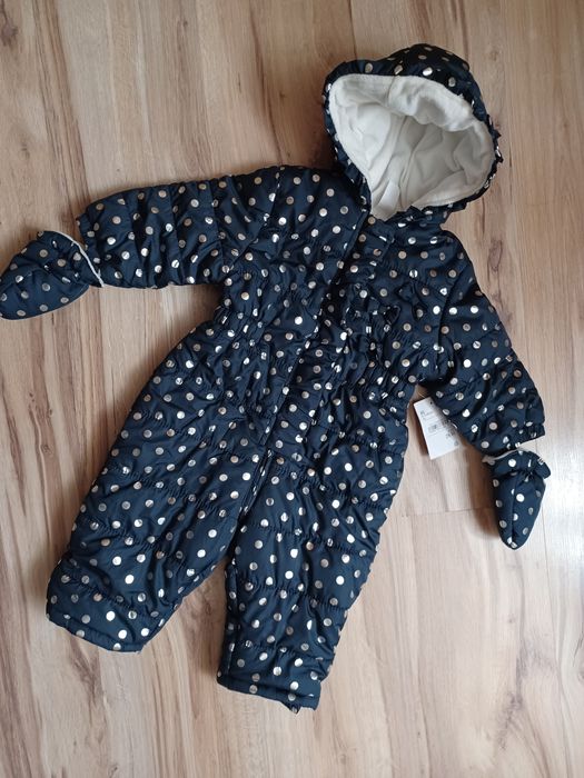 Zimowy kombinezon w groszki 68