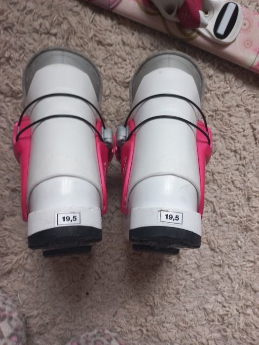 Горные лыжи для маленькой принцессы