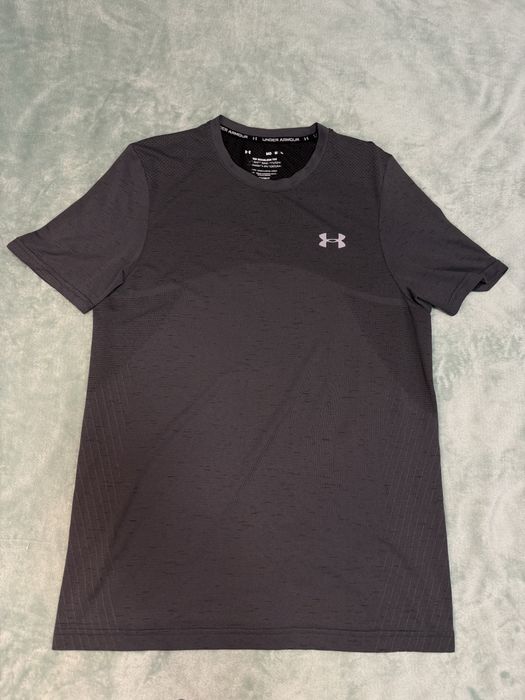 Футболка сіра Under Armour