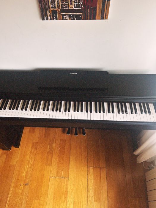 Piano Yamaha Arius YDP-144 (digital)