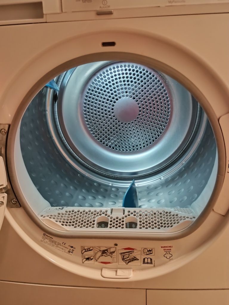 Suszarka do ubrań Electrolux EDH3897SDE