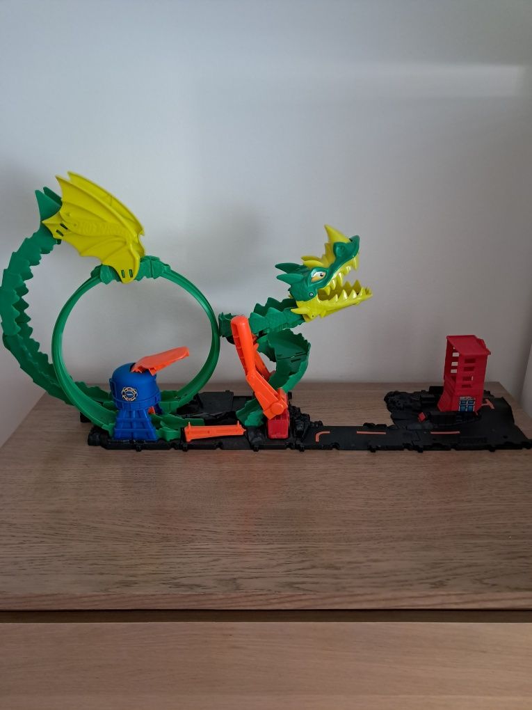 Pista HotWheels Dragão