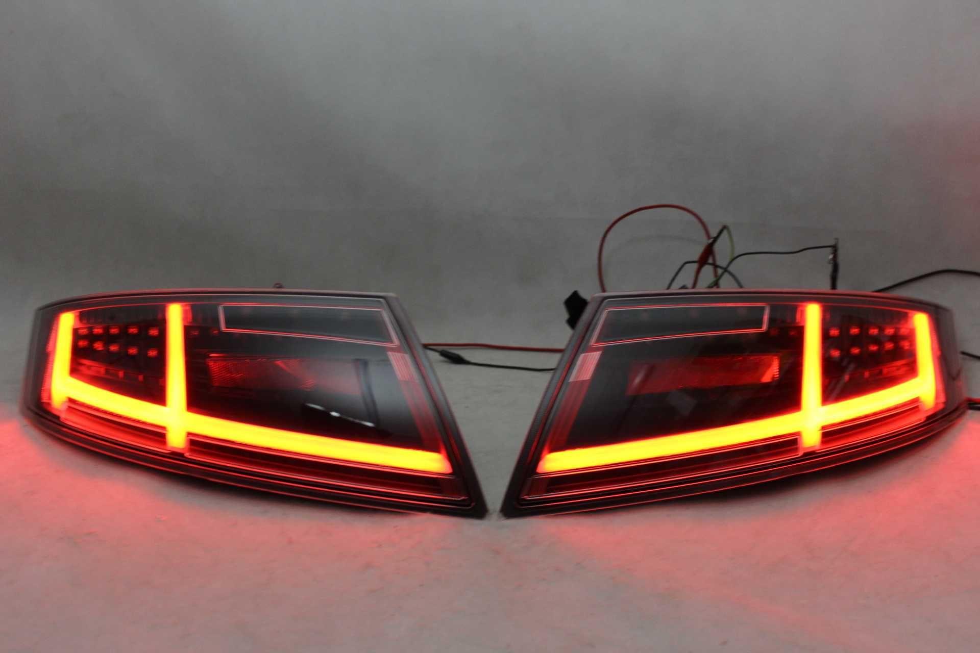 Lampy tylne tył AUDI TT 8J 2 II 06-14 LED BLACK BAR NEON Dynamiczne