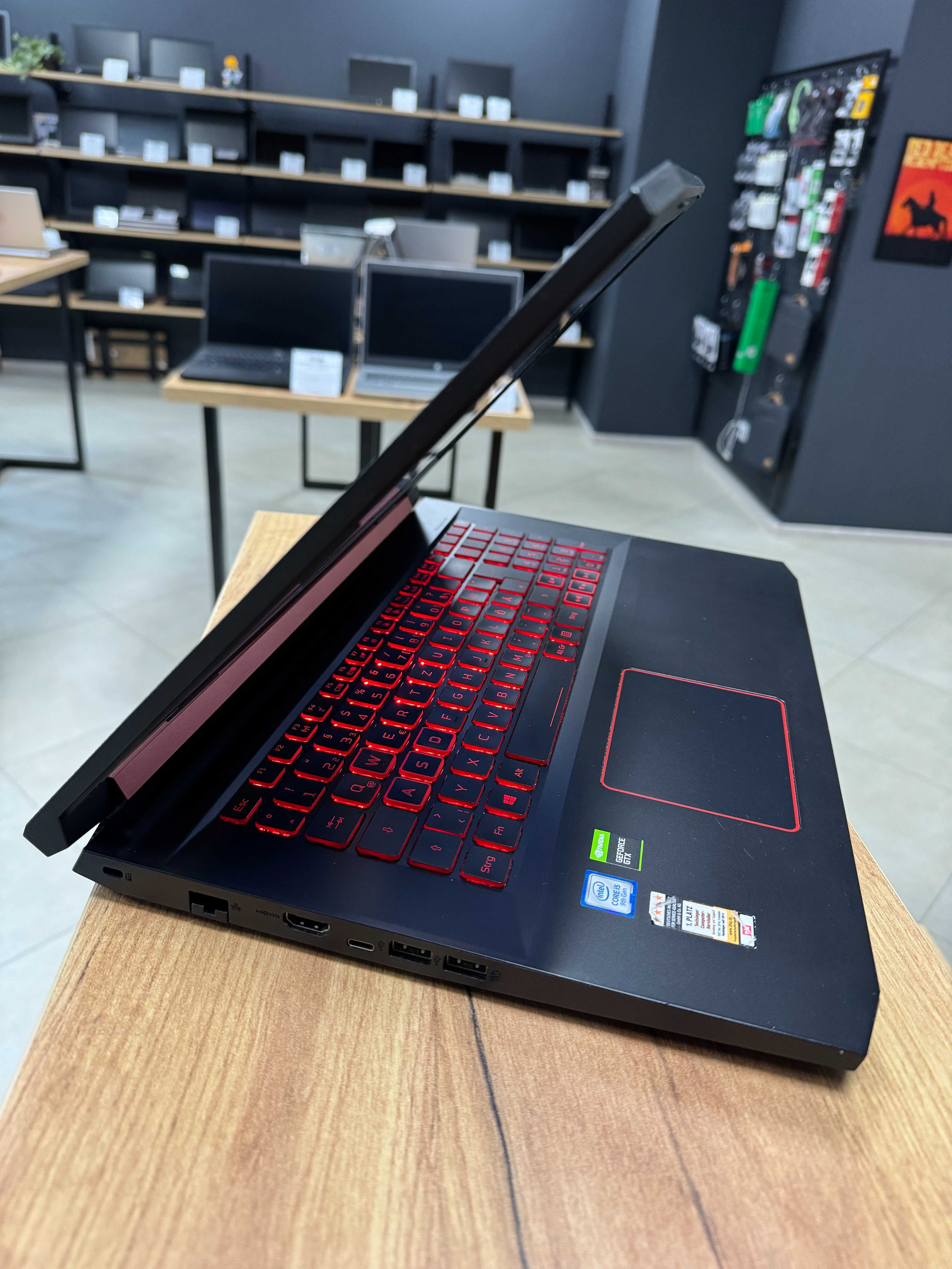 Ігровий Acer Nitro 5 - 17.3/i5 9300/GTX 1660Ti 6 GB/16 GB/512 NVME/FHD