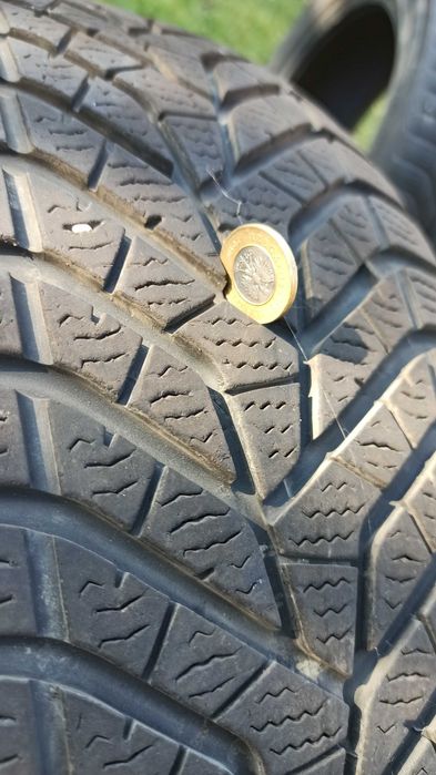 Opony zimowe Yokihams Bluearth Winter V905