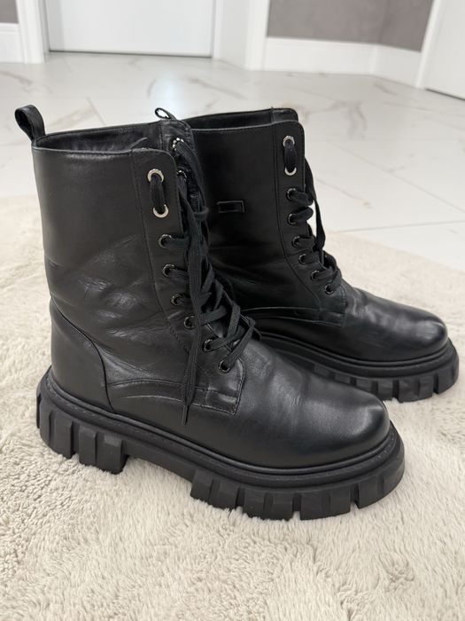 Продам італійські зимові чоботи Helena Soretti 39 р.