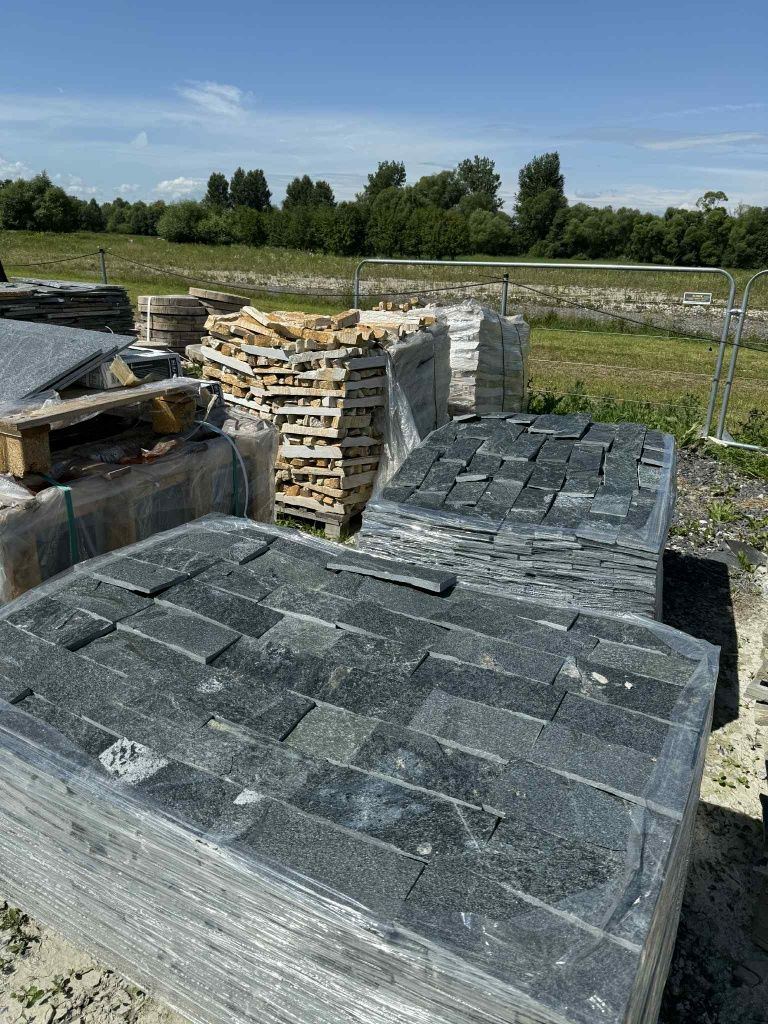 piaskowiec ,kamien naturalny łupek gnejs
