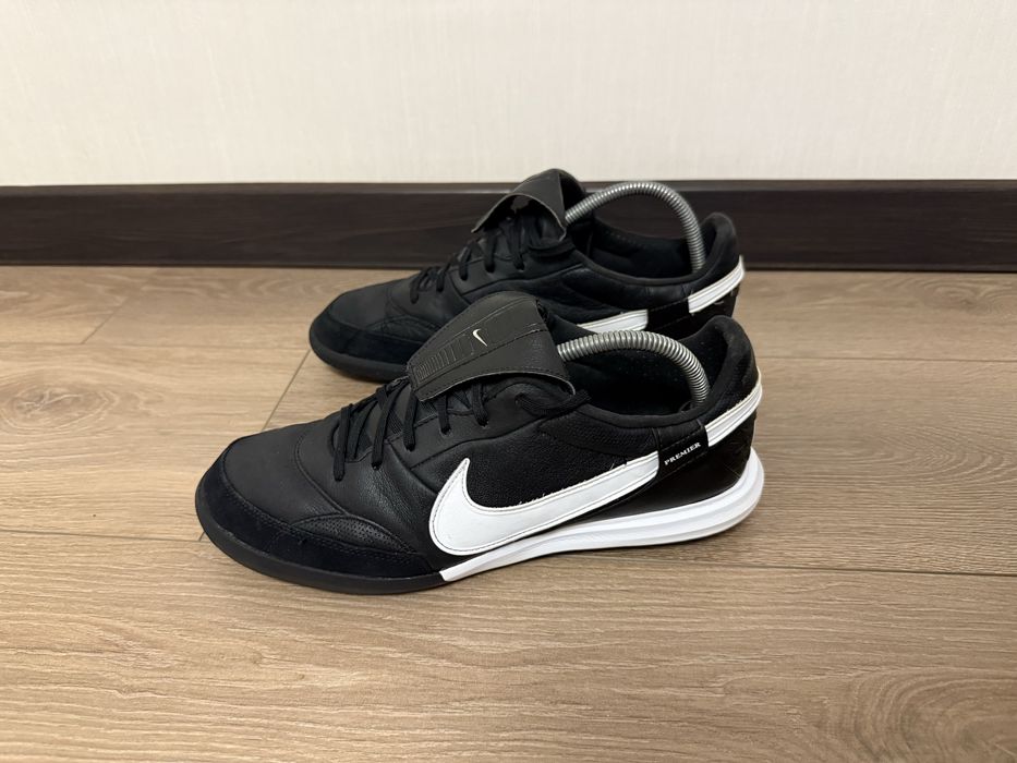 Шкіряні сороконіжки Nike Tiempo 43 розмір