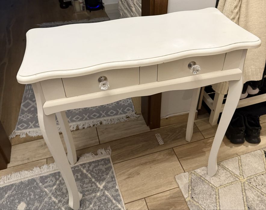 Konsola biala z szufladami