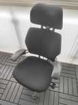 Humanscale freedom z zagłówkiem fotel