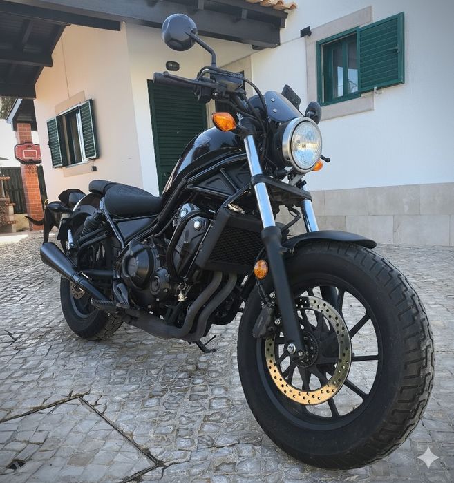 Honda Rebel 500 com extras
