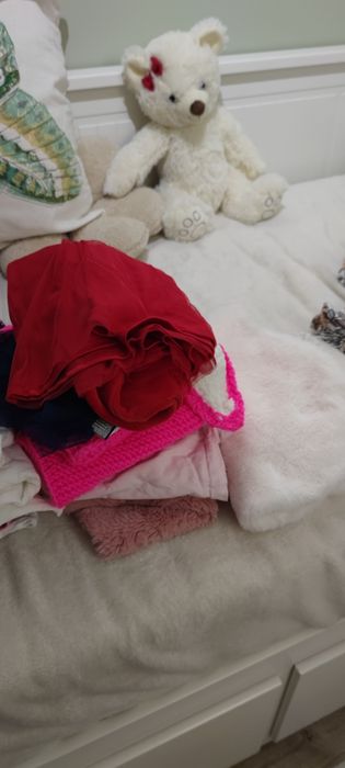 Oddam ciuszki dla dziewczynki róż 74 i trochę 68