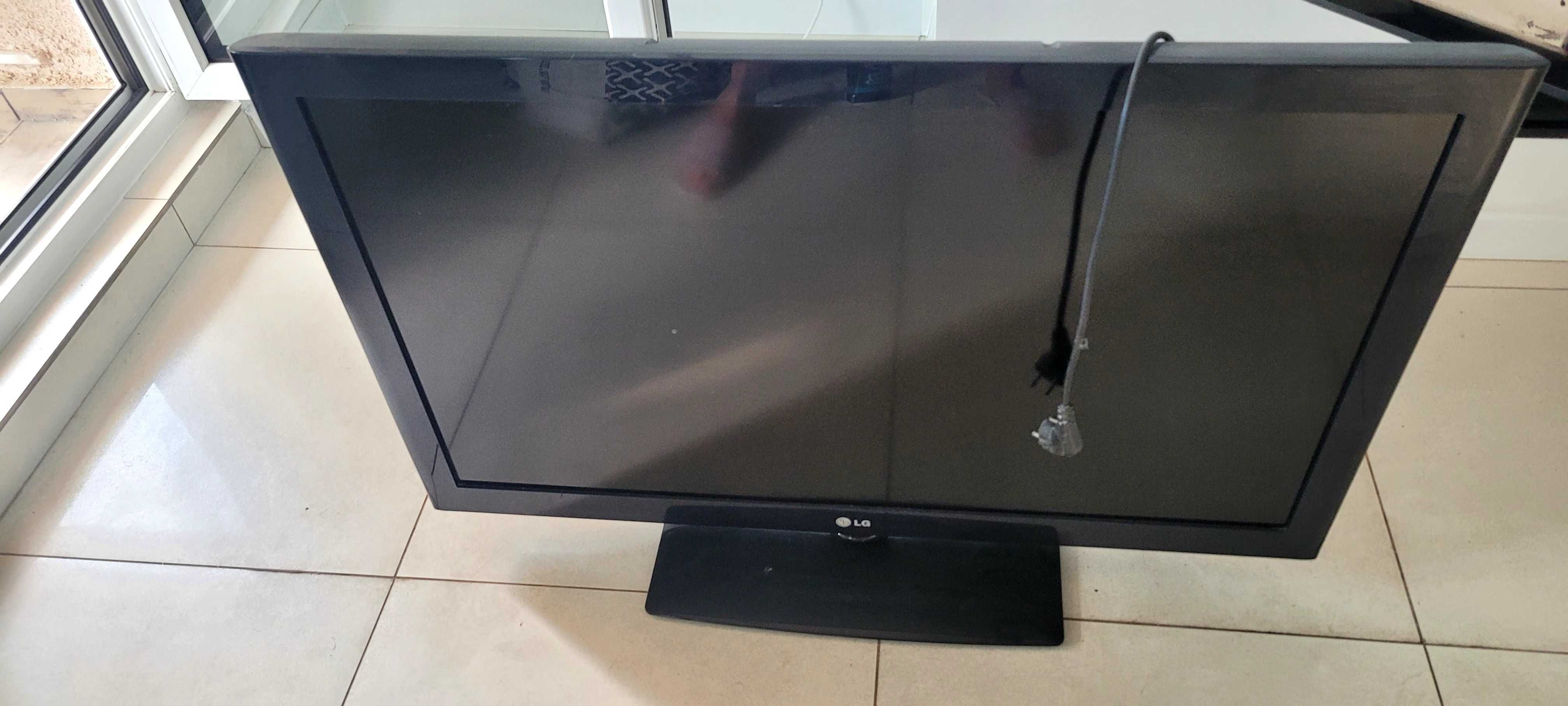 Telewizor Lg 55 cali 120hz 590zl sprzedam z decoderrm bardzo dobry tv