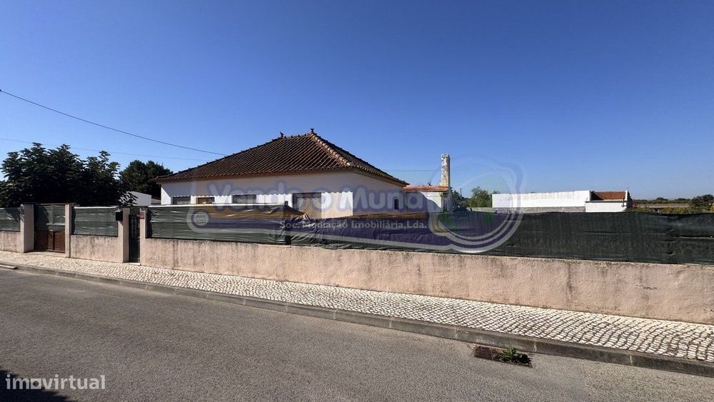 Moradia T3 em Benavente (B616)