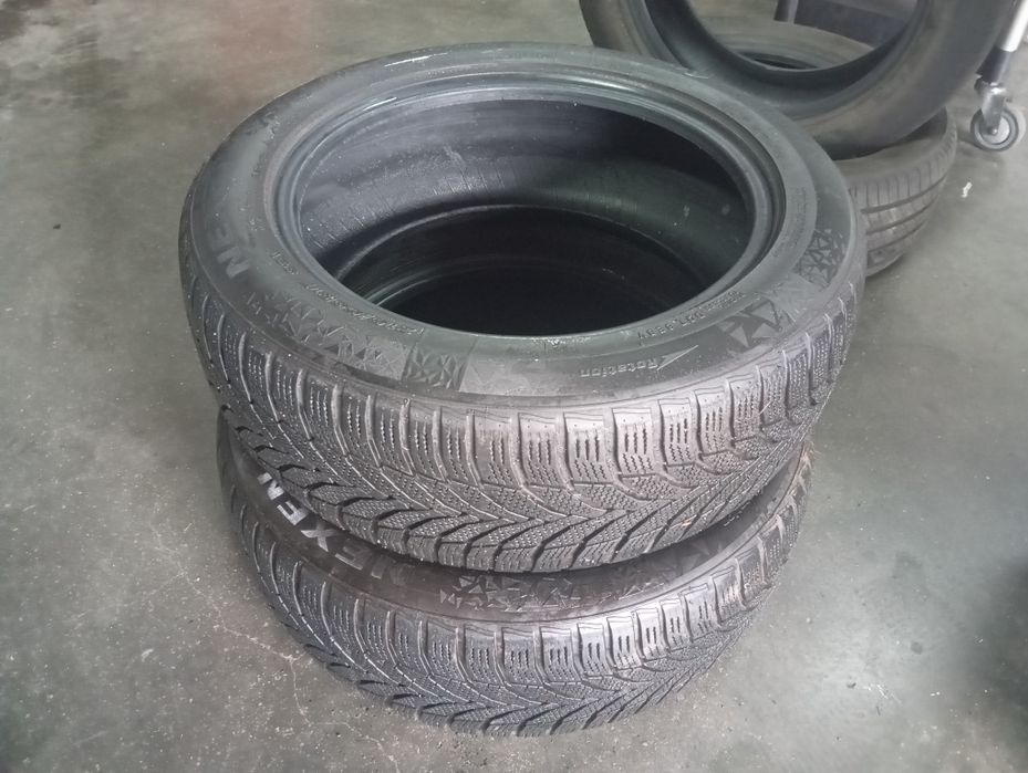 Pneus Nexen 215/55R17 98v novos