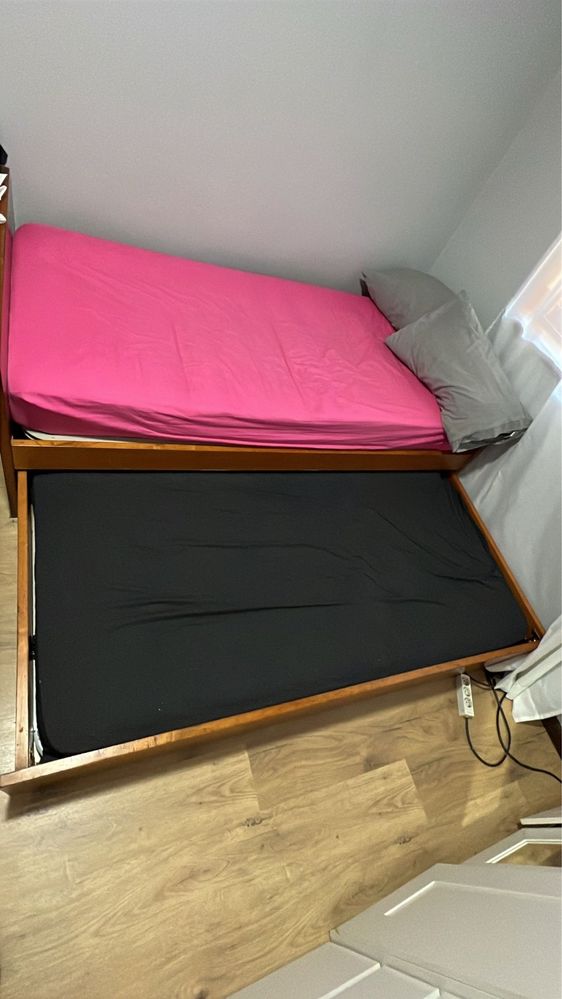 Cama solteiro  de madeira dupla  colchão e estrado