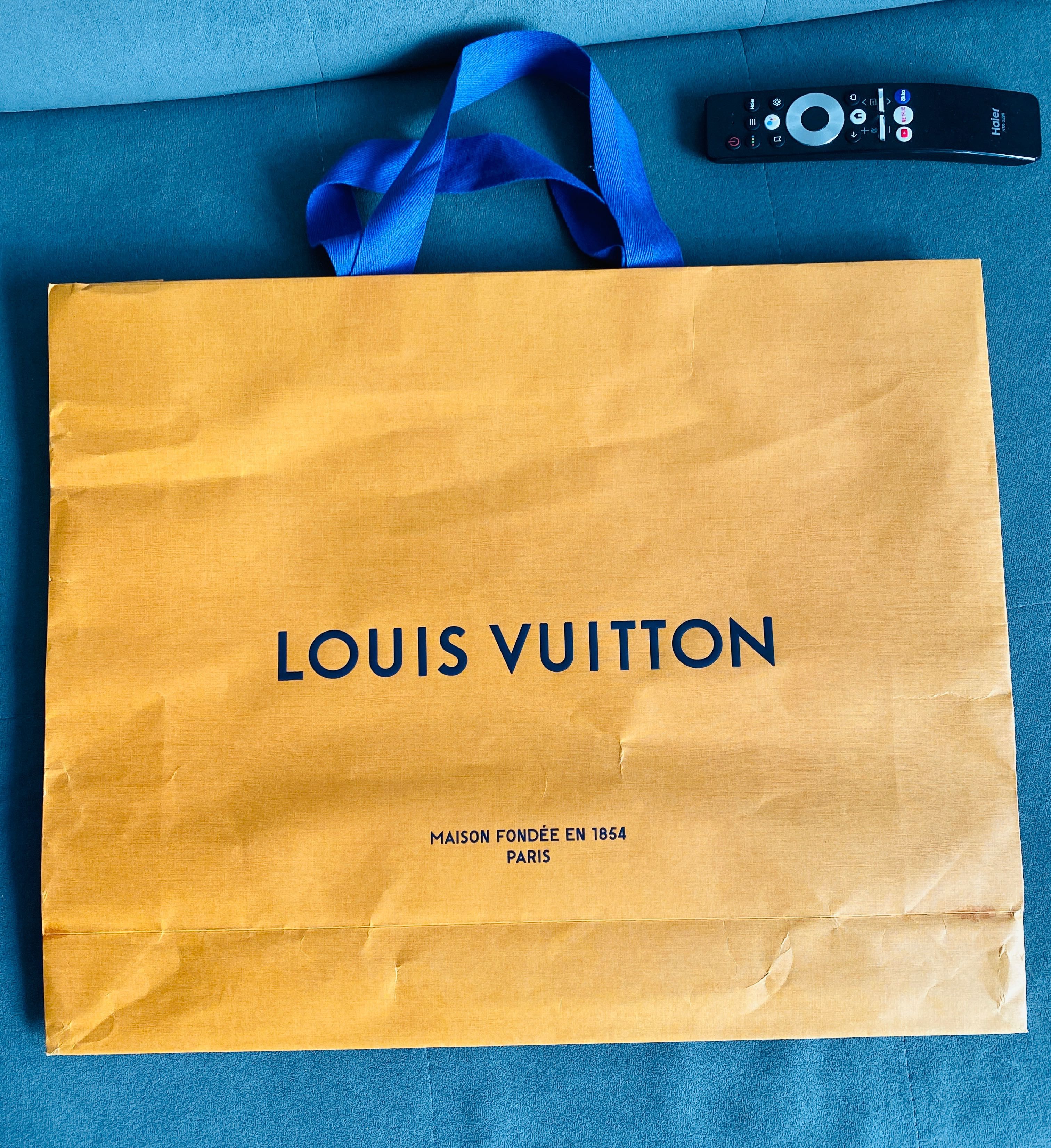 Пакет Lois Vuitton