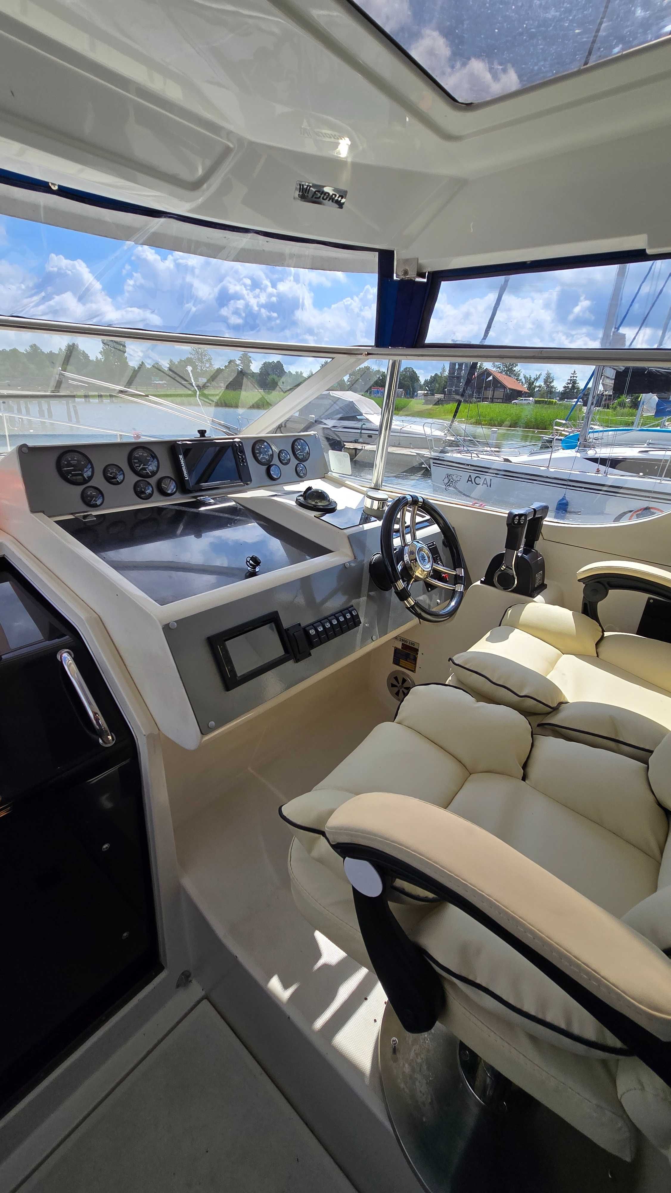 Fjord 1200 Delfin, 12m na 3.6m,