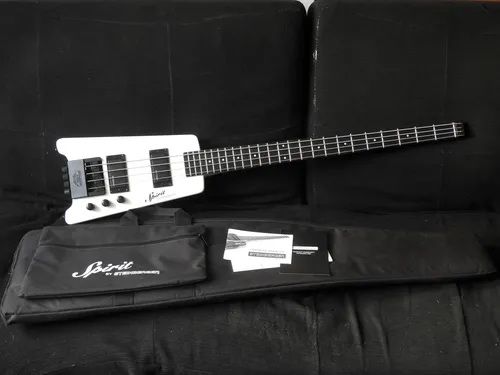 Baixo Steinberger Spirit