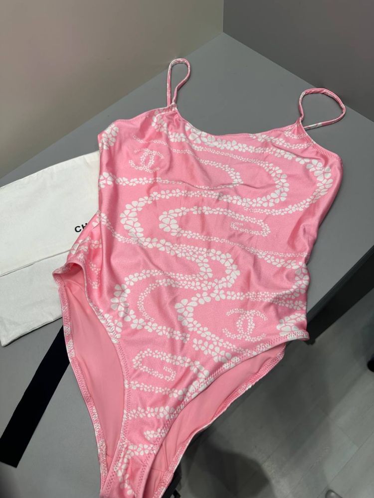 Купальник Chanel рожевий