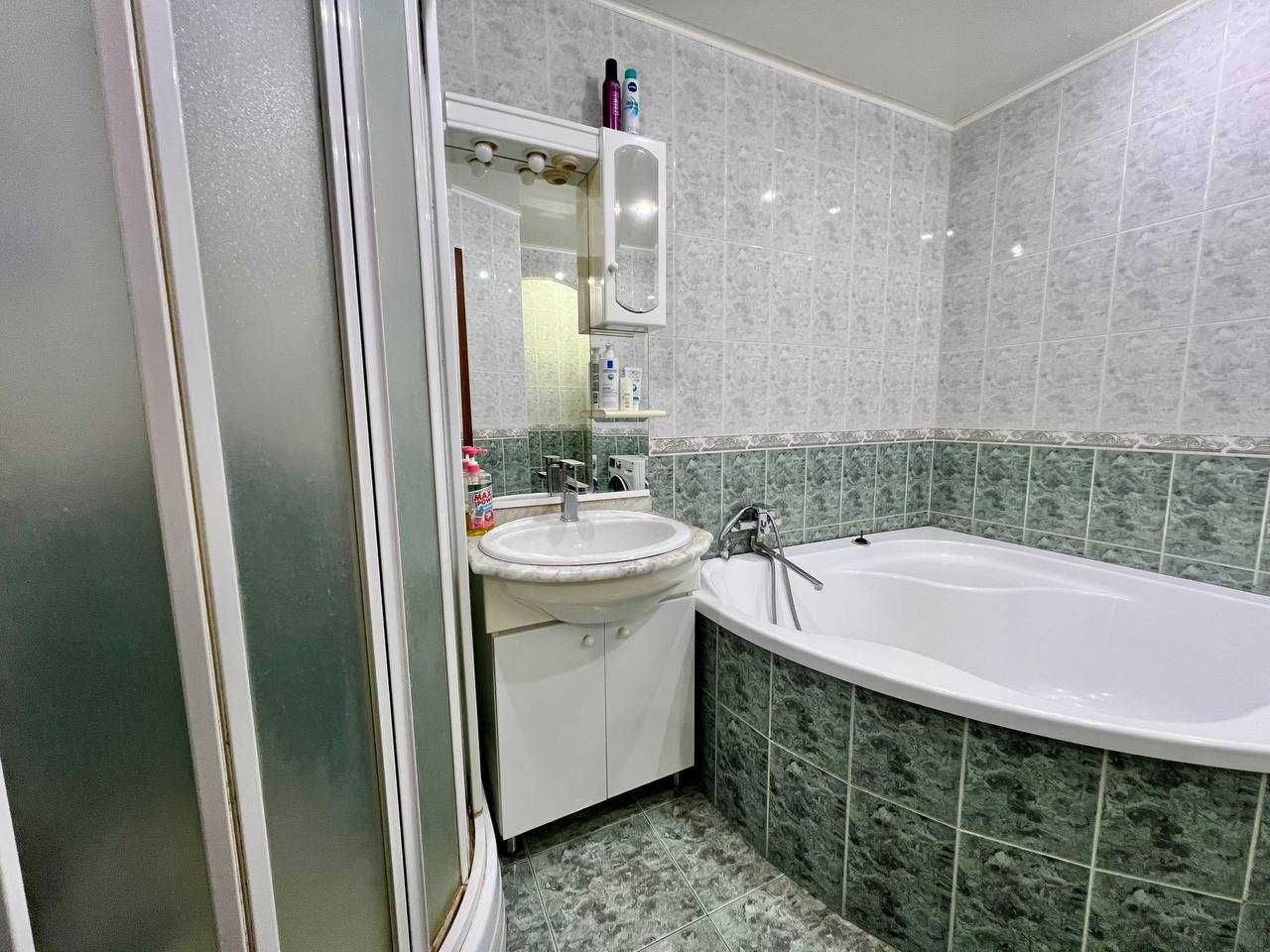 Продам 3х комнатную квартиру район "Ромакса"