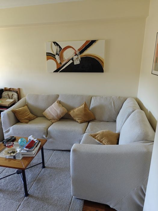 Sofá branco em L (c/capa lavável) + 1 Puff