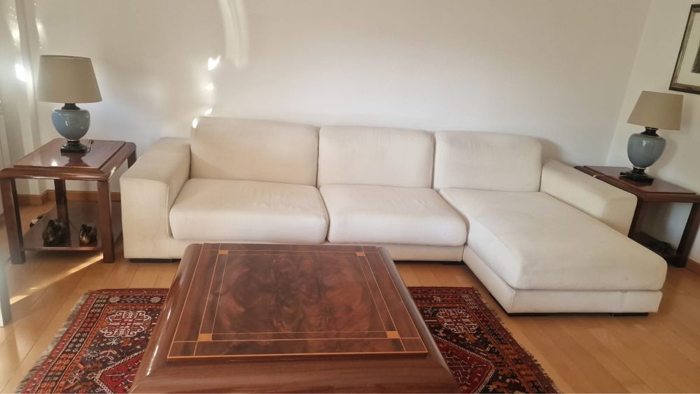 Conjuto de mesa de centro e de apoio em maxeira nobre recolha urgente