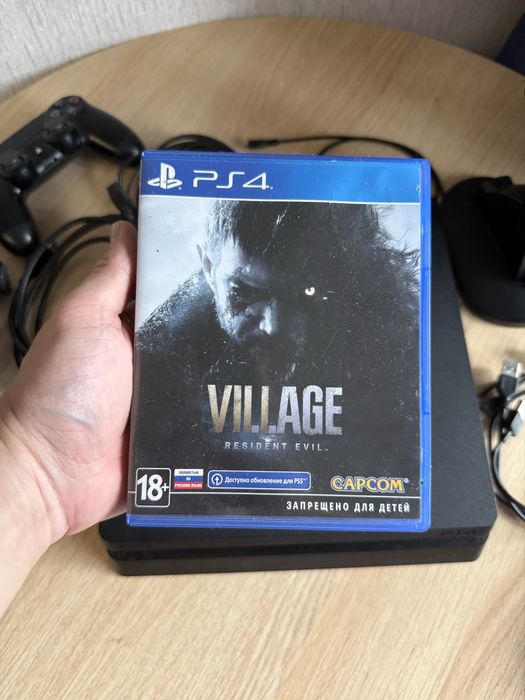 PS 4 Slim 500 gb + 2 геймпада