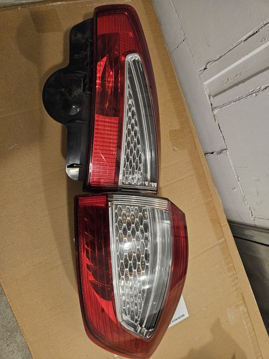 Lampy tył prawa strona ford mondeo mk4 polift