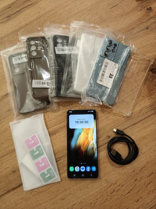 Samsung Galaxy S21 ULTRA 5G 128gb/12gb - com extras! Oportunidade!