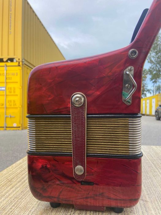 Bonito Acordeão Hohner - Concerto II - Acordeão - 1977