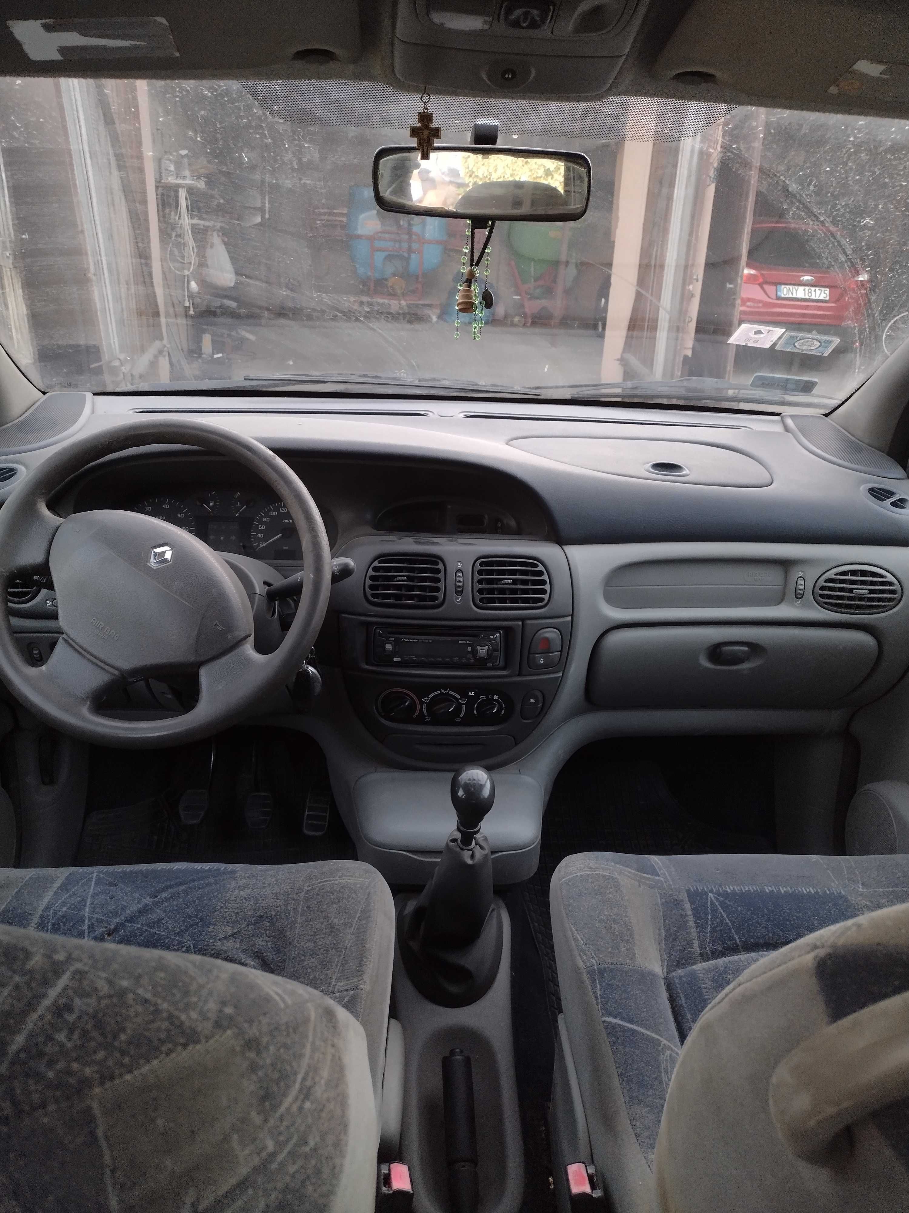 Renault Scenic 1.9 DCI