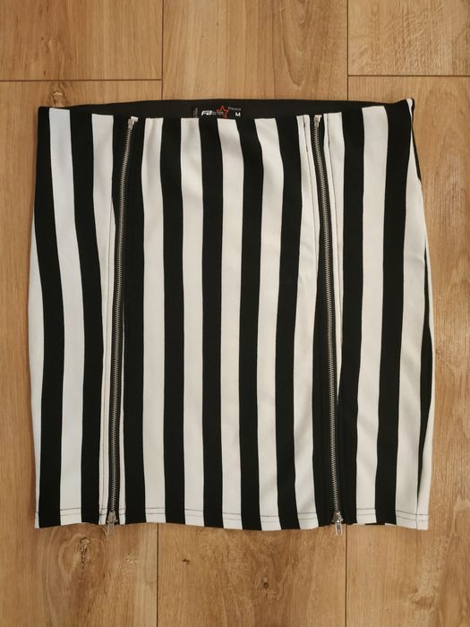 Spódnica w paski New Yorker rozmiar M 38