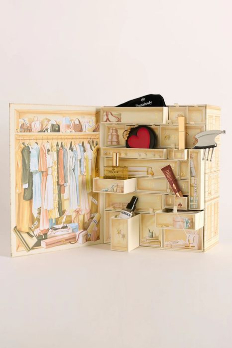 Адвент календар від VOGUE 2025 з наповненням на 80 000 грн