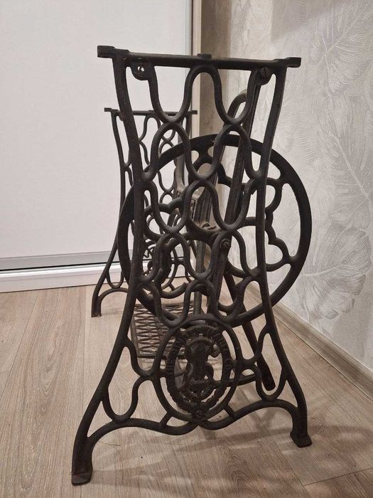 Старовинна Станіна "Зінгер"